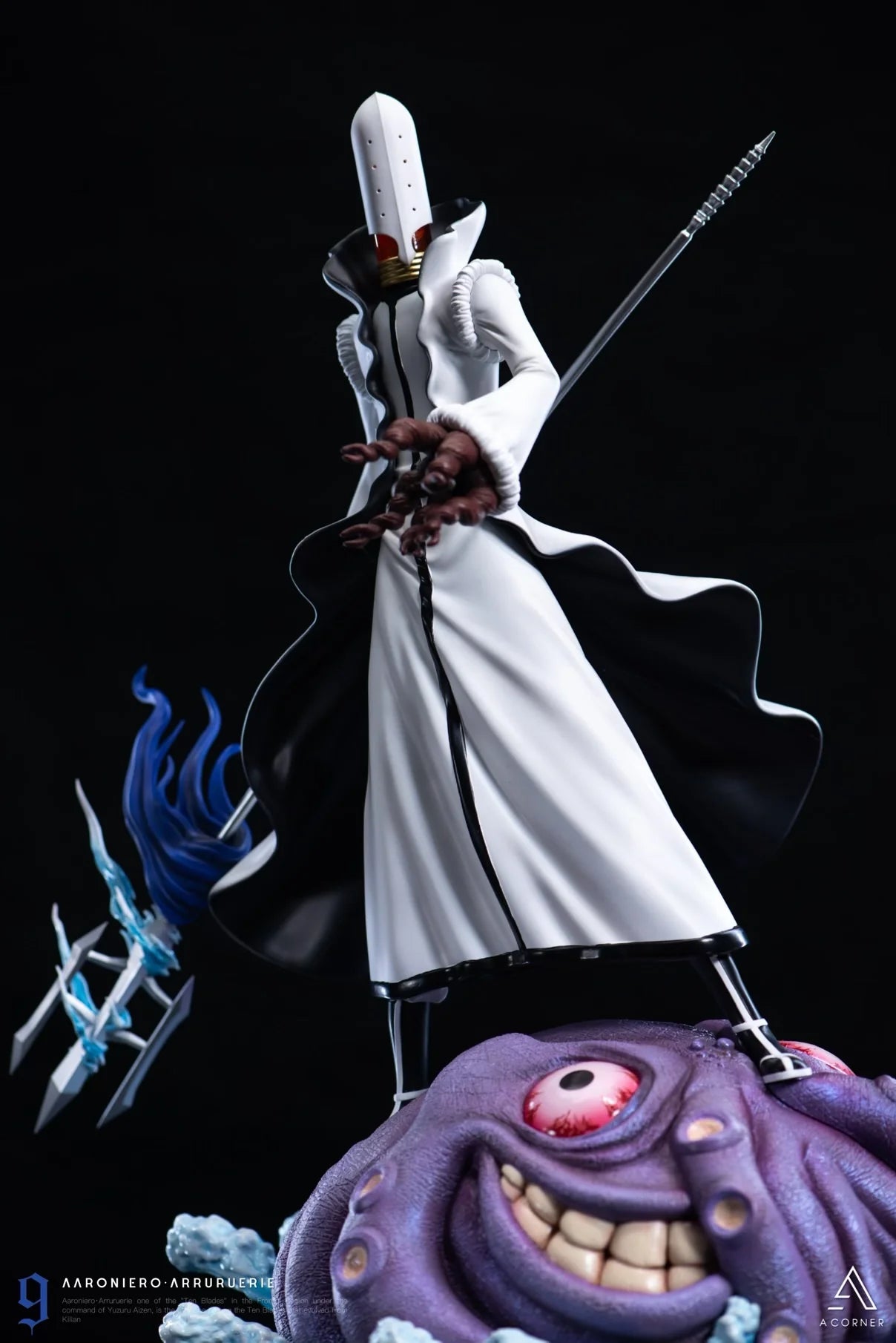 A CORNER Studio Zommari Rureaux x Aaroniero Arruruerie Resin Statue
