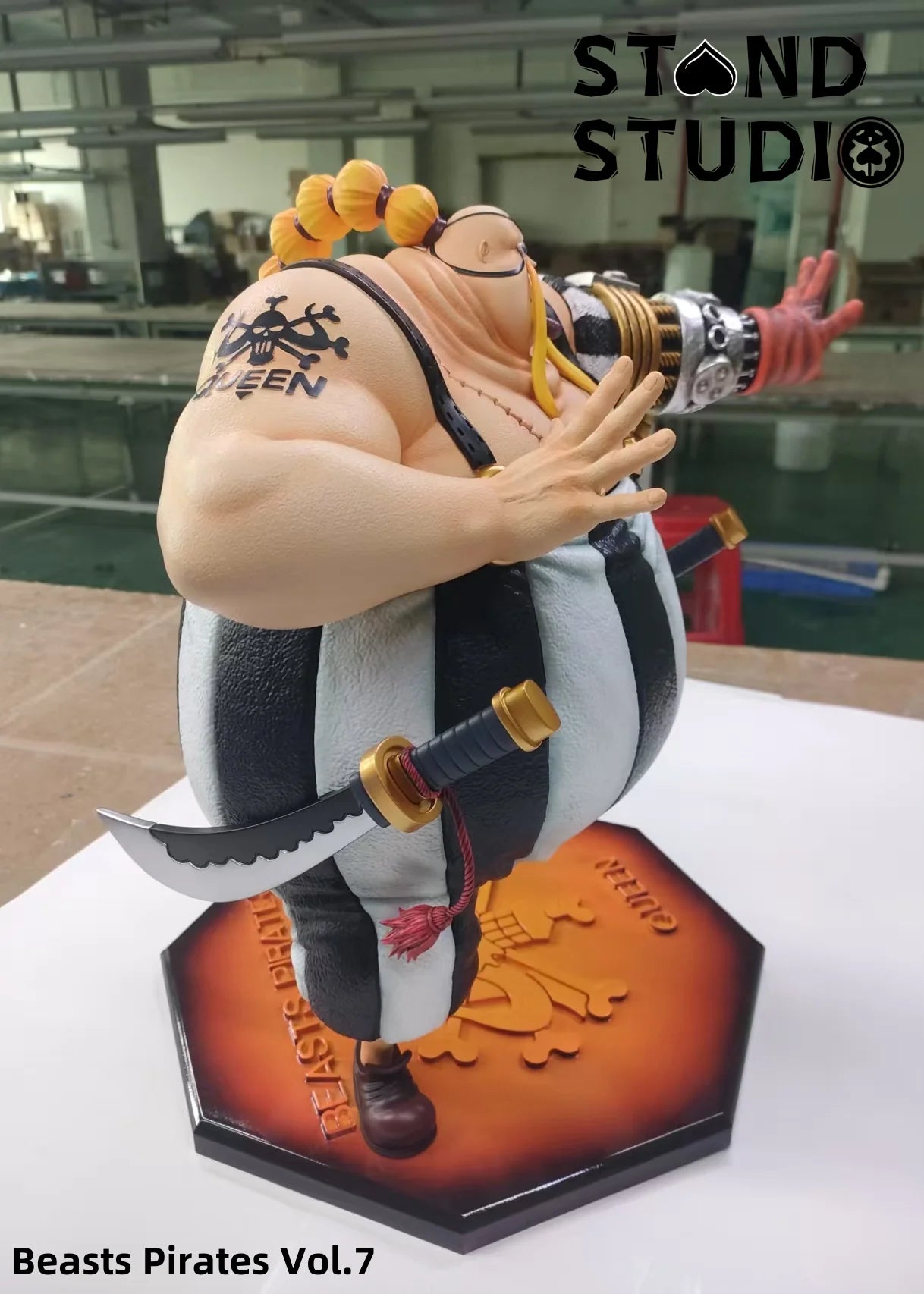 Stand - Queen
